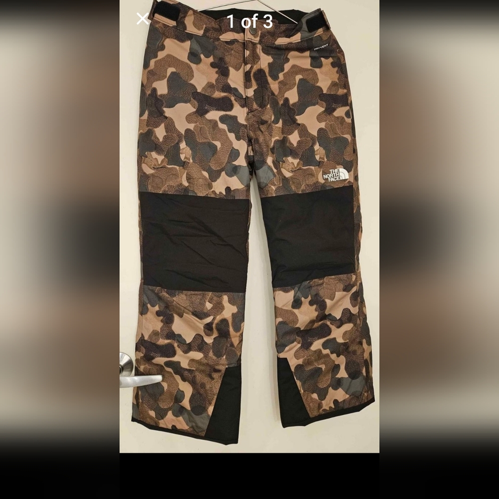 Brand new North Face Youth boys Freedom ski pants with tags Size L/G
